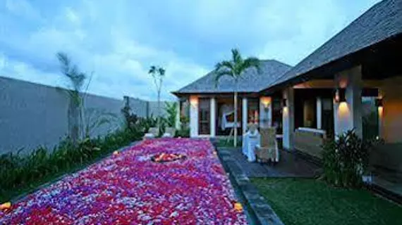 The Khayangan Dreams Villa | Bali - Badung - Umalas