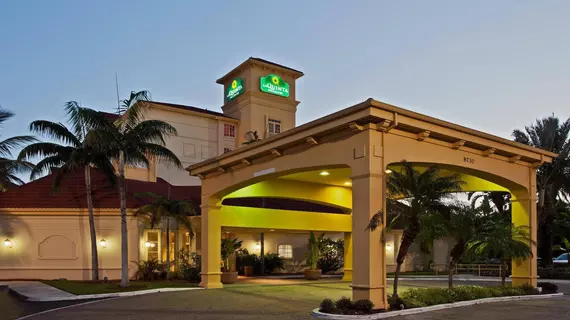 La Quinta Inn & Suites Miami Airport West | Florida - Miami (ve civarı) - Doral