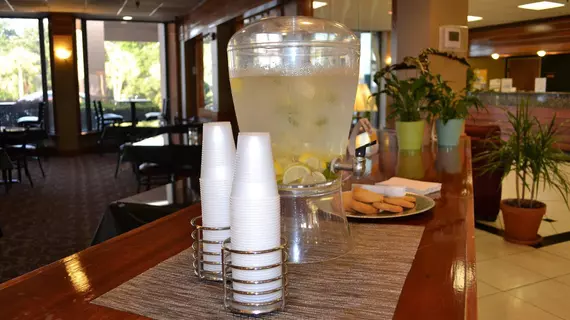 Quality Inn & Suites Pensacola | Florida - Pensacola (ve civarı) - Pensacola