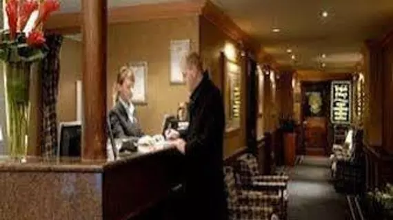 Carlton George Hotel | İskoçya - Greater Glasgow - Dunbartonshire - Glasgow - Glasgow Şehir Merkezi