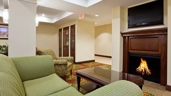 Holiday Inn Express Hotel & Suites Portland | Indiana - Muncie (ve civarı) - Portland