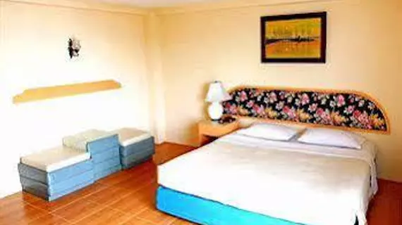 Queen Pattaya Hotel | Chonburi (vilayet) - Pattaya (ve civarı) - Pattaya - Pattaya Körfezi