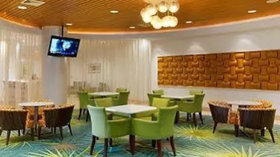 Springhill Suites Miami Airport East/Medical Center | Florida - Miami (ve civarı) - Miami