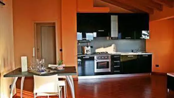 La Marina Risthotel | Lombardy - Bergamo - Bergamo (ve civarı) - Pontida - Gromlongo