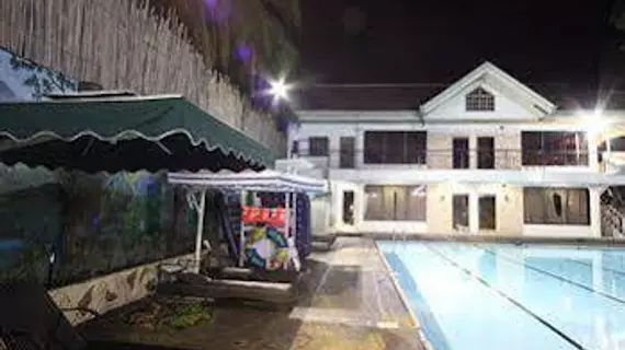 Woodland Hotel | Nueva Ecija - Angeles City (ve civarı) - Mabalacat Şehri - Pampanga Province - Balibago