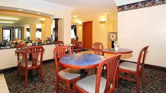 Rodeway Inn And Suites | Alabama - Mobile (ve civarı) - Mobile