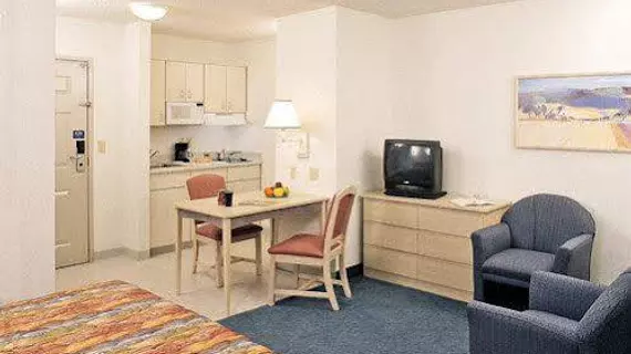 Quality Inn & Suites DFW North | Teksas - Dallas (ve civarı) - Irving