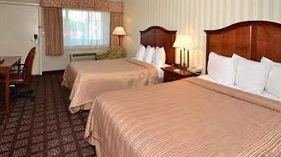 Quality Inn & Suites Northampton | Massachusetts - Springfield (ve civarı) - Northampton