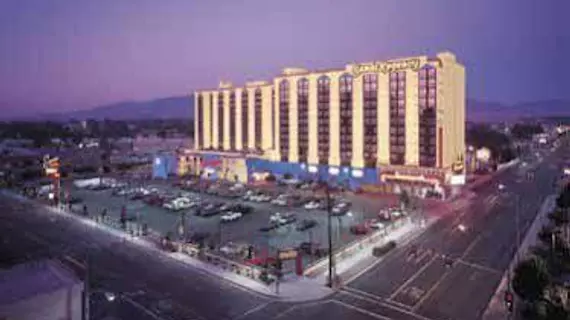 Sands Regency Casino | Nevada - Pyramid Lake Kızılderili Bölgesi - Reno (ve civarı) - Reno - Downtown Reno