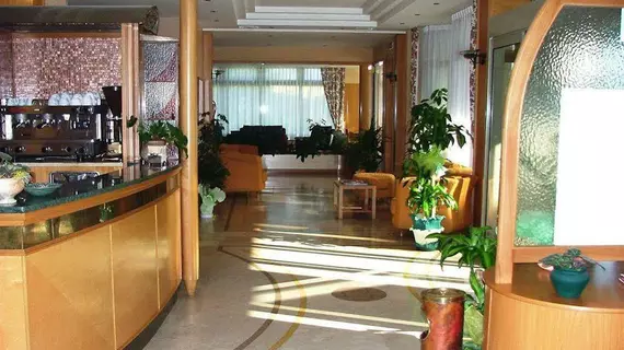 Hotel Lory | Abruzzo - L'Aquila (il) - Celano