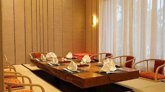 Chatrium Hotel Royal Lake Yangon | Yangon - Tamwe Kasabası