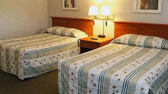 Econo Lodge Inn & Suites I-35 at Shawnee Mission | Kansas - Kansas City (ve civarı) - Mission