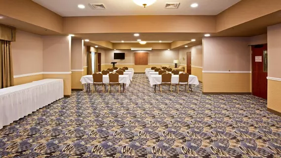 Holiday Inn Express Hotel & Suites Bedford | Indiana - Bloomington (ve civarı) - Bedford