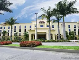 Hampton Inn & Suites San Jose Airport | Alajuela (ili) - San Jose (ve civarı) - Alajuela