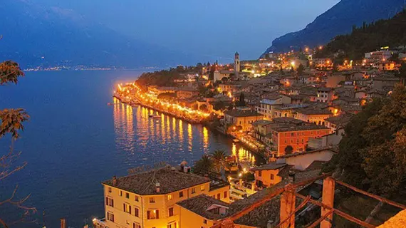 Hotel Augusta Garnì | Lombardy - Brescia (il) - Limone sul Garda