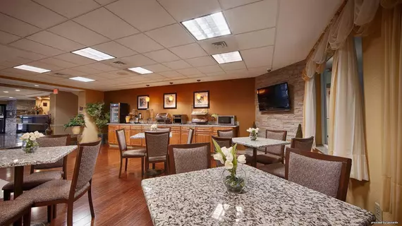 Best Western Plus New England Inn & Suites | Connecticut - Hartford (ve civarı) - Berlin