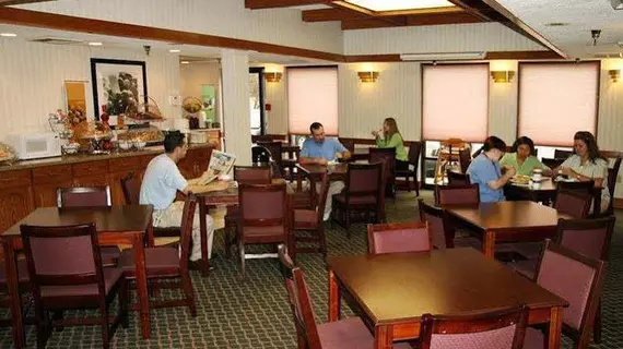 Hampton Inn Springfield-South | Missouri - Springfield (ve civarı) - Springfield