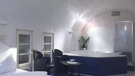 Hotel Astoria am Urachplatz | Baden-Wuerttemberg - Rems-Murr-Kreis - Stuttgart (ve civarı) - Stuttgart - Ostheim