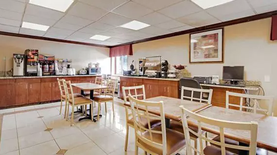 Quality Inn Near Ft Meade | Maryland - Baltimore (ve civarı) - Jessup - Savage-Guilford