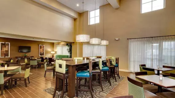 Hampton Inn & Suites Cape Coral | Florida - Fort Myers (ve civarı) - Cape Coral