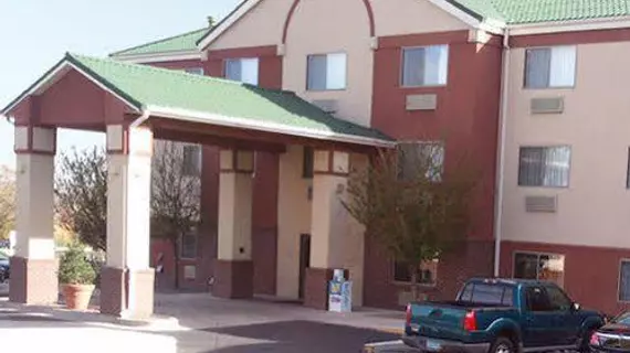 Quality Inn & Suites Lakewood | Kolorado - Denver (ve civarı) - Lakewood