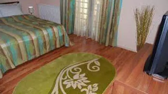 Twins Apart Hotel | Brasov