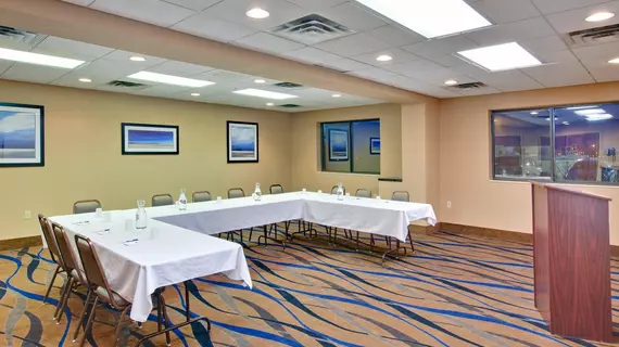 Holiday Inn Express Sault Ste Marie | Michigan - Sault Ste. Marie