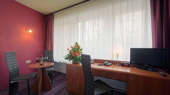 Hotel Delta | Küçük Polonya Voyvodalığı - Krakow (ve civarı) - Krakow