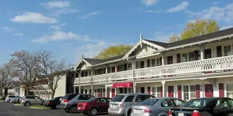 Chalet Motel Mequon