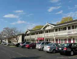 Chalet Motel Mequon