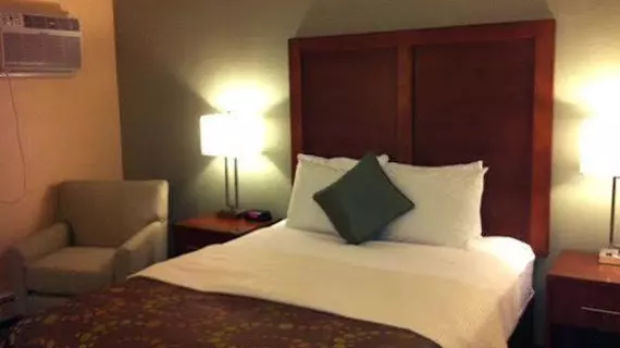 Four Points by Sheraton Milwaukee Airport | Wisconsin - Milwaukee (ve civarı) - Milwaukee