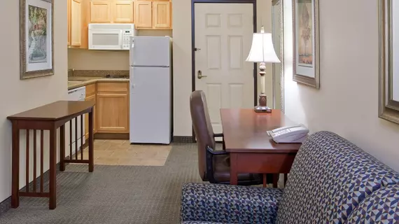 Staybridge Suites Cleveland Mayfield Heights Beachwood | Ohio - Cleveland (ve civarı) - Mayfield Heights