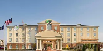 Holiday Inn Express and Suites Schererville