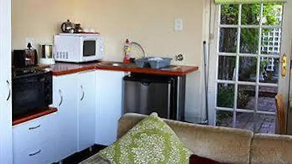 Hillview Self Catering Apartments | Western Cape (il) - Knysna