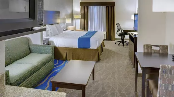 HOLIDAY INN EXPRESS & SUITES K | Kansas - Kansas City (ve civarı) - Kansas City