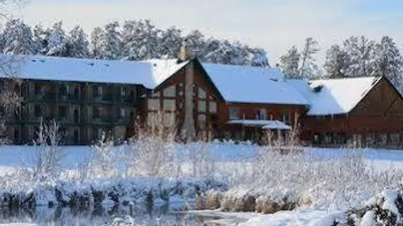 Stafford's Crooked River Lodge & Suites | Michigan - Petoskey (ve civarı) - Alanson