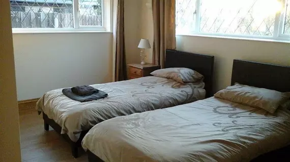 Whitehouse Guest House | Cambridgeshire (ilçe) - St Neots