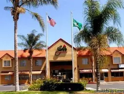 GuestHouse Hotel & Suites Upland | Kaliforniya - San Bernardino County - Upland