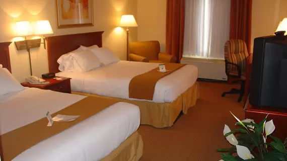 Holiday Inn Express & Suites - Muncie | Indiana - Muncie (ve civarı) - Muncie