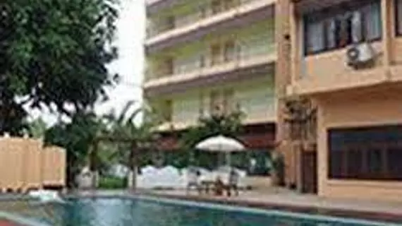 Oasis Hotel Chiang Mai | Chiang Mai İli - Chiang Mai - Wat Ket