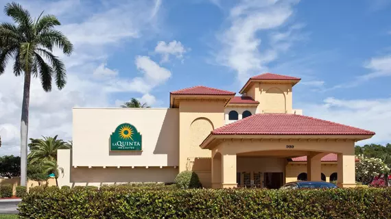 La Quinta Inn & Suites Fort Lauderdale Cypress Creek | Florida - Fort Lauderdale (ve civarı) - Fort Lauderale