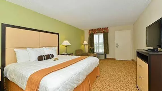 Red Roof Inn & Suites Addison | Teksas - Dallas (ve civarı) - Addison