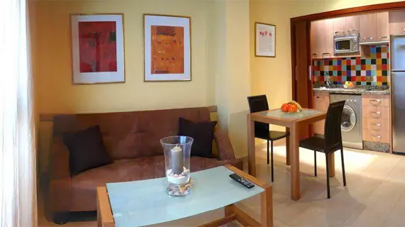 Apartamentos Suites Oficentro | Andalucia - Malaga İli - Malaga - Malaga Tarihi Merkezi - Centro