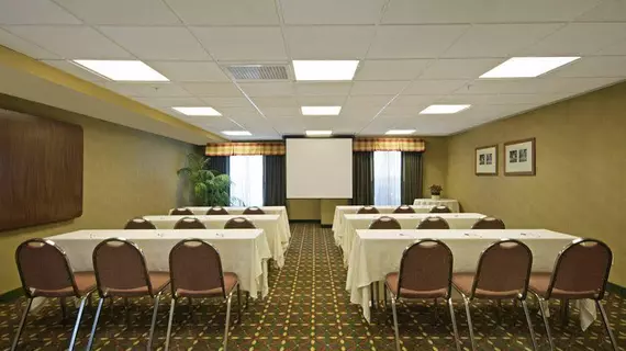 Merrimack Inn and Suites | New Hampshire - Manchester (ve civarı) - Merrimack