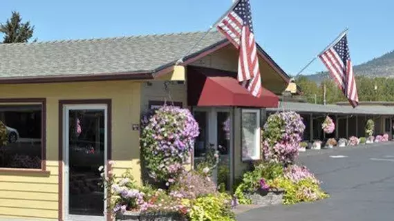 Rodeway Inn Medford | Oregon - Medford (ve civarı) - Medford