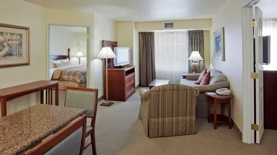 Staybridge Suites Sacramento Airport Natomas | Kaliforniya - Sacramento (ve civarı) - Sacramento