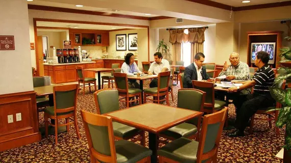 Arrowhead Inn and Suites | Kaliforniya - San Bernardino County - San Bernardino (ve civarı) - Colton