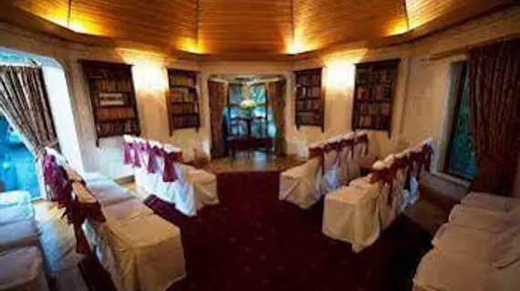 Glen-Yr-Afon House Hotel | Galler - Monmouthshire - Cardiff (ve civarı) - Usk