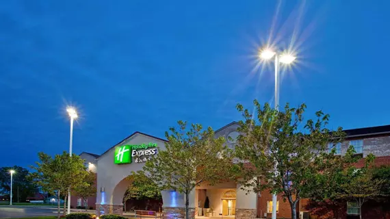 Holiday Inn Express Hotel & Suites Benton Harbor | Michigan - Benton Harbor (ve civarı) - Benton Harbor