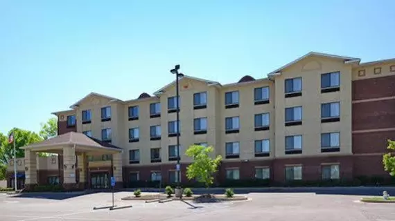 Comfort Inn & Suites Montgomery | Alabama - Montgomery (ve civarı) - Montgomery